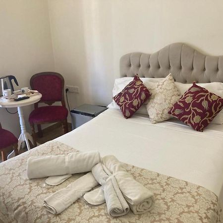 Lord'S Residence Boutique Hotel 凯里尼亚 外观 照片